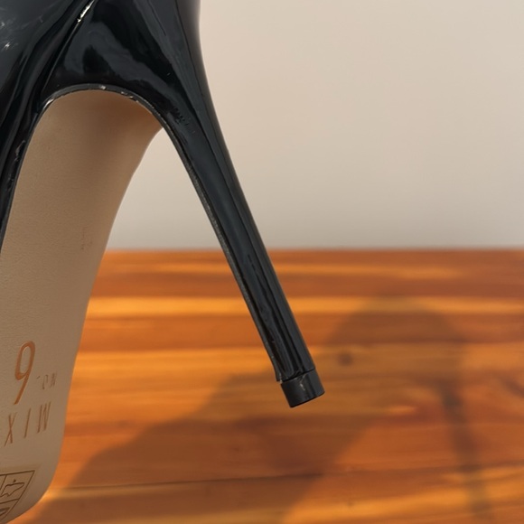 Mix No. 6 Black Heels - Picture 6 of 7